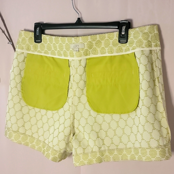 LOFT Short Green white Textured Polka Dots, size 10. - Picture 6 of 10